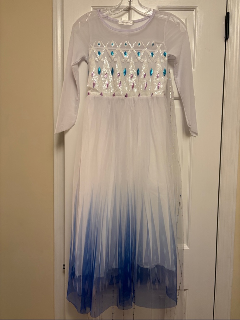 Girls Elsa Costume White and Blue Sequin Tulle Dress, size 12